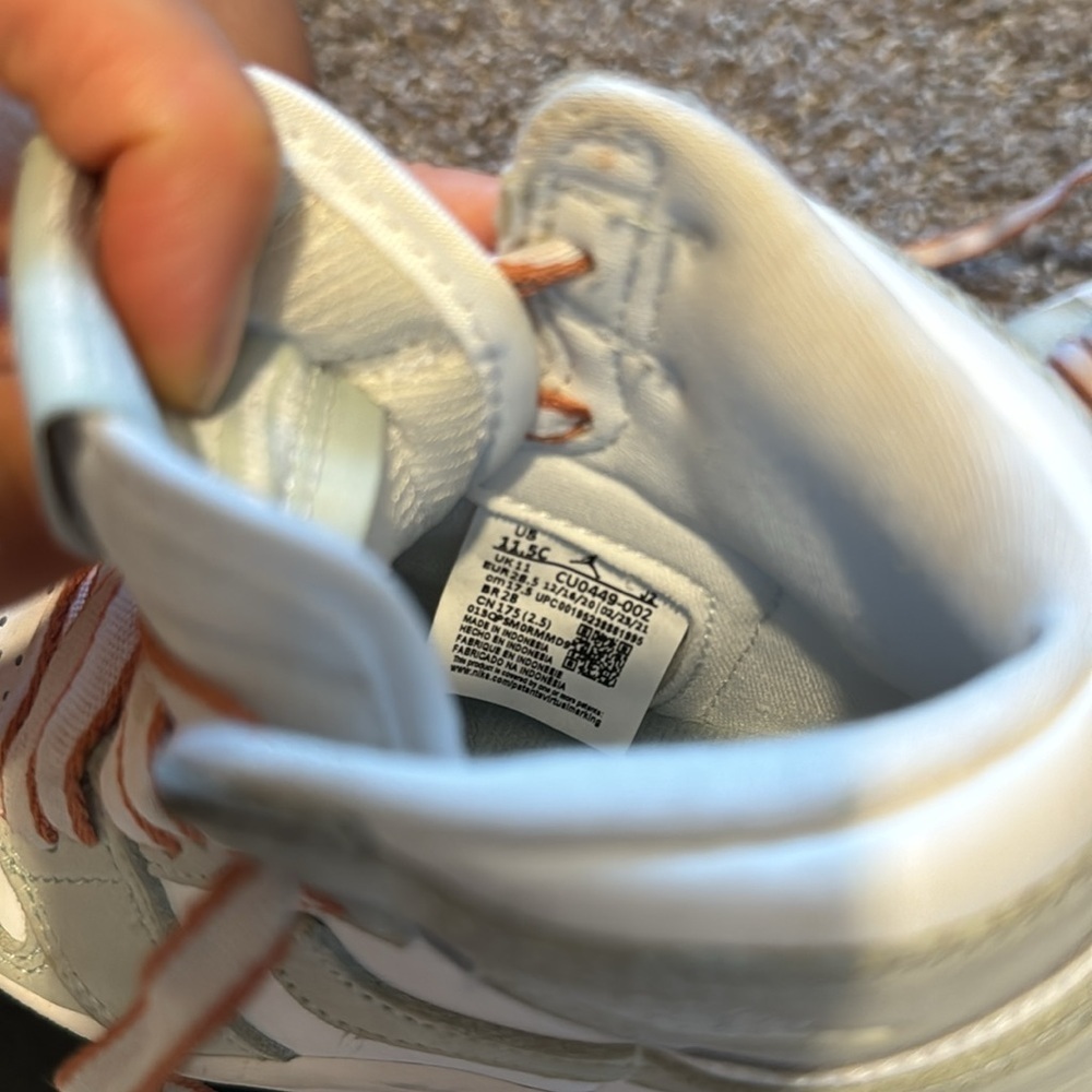 Jordan
Air Jordan 1 High OG "Seafoam" sneakers - Picture 5 of 6